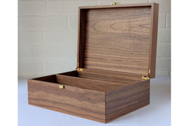 Шкатулки и футляры для вина на заказ. Индивидуальный подбор материалов, брендирование