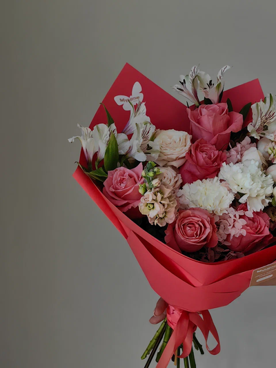 Букет цветов на 8 марта № 750