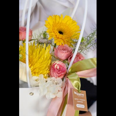 Цветочная композиция учителю / воспитателю № 862