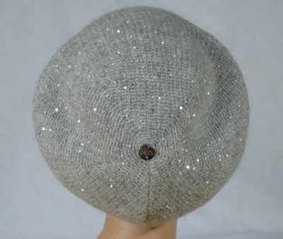 Зимний серый берет визио фото