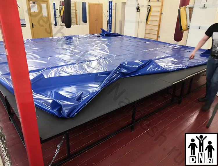 Монтаж ринга на помосте