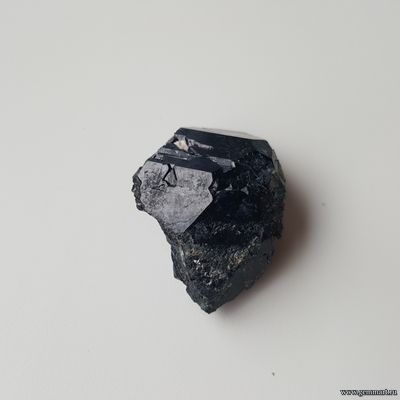 Шпинель — кристалл