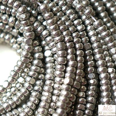 Бисер Шарлотта 13/0 М106