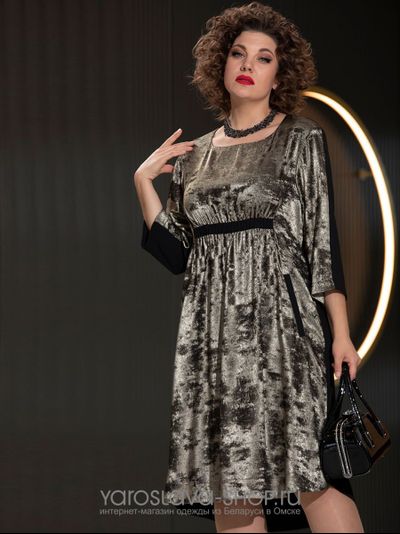 Нарядное платье с переливом и подрезом под грудью