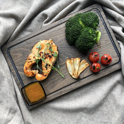 доска для подачи блюд, подача на доске, доска для еды, доска для подачи, тарелка деревянная, спил