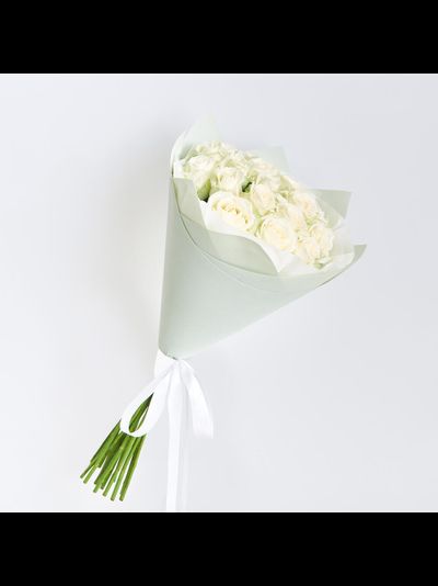 19 белых роз