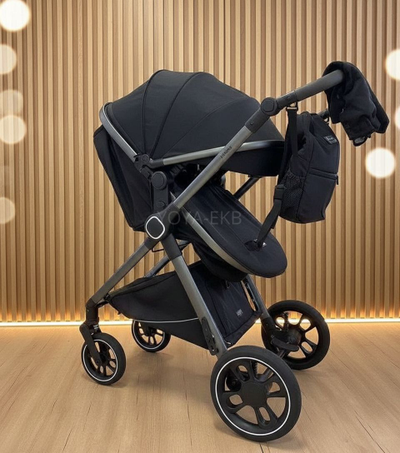 Детская коляска 3 в 1 Luxmom 560 Черный