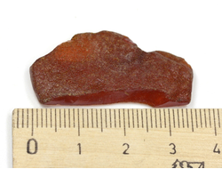 Янтарь, необработанный "дикий" образец, Россия, Калининградская область (36*16*5 мм, 1,9 г) №26219