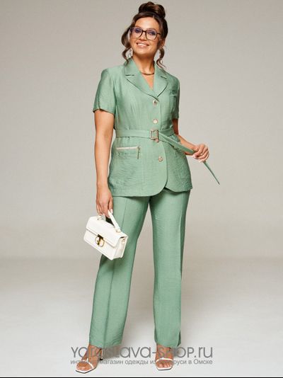 Женский льняной костюм мятного цвета