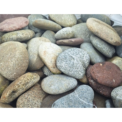 Галька плоская цветная речная, фракция 100-150 мм