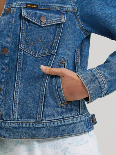 Куртка Wrangler® Women's Western Unlined Denim Jacket