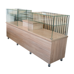 Витрина для пекарни с каркасом из ЛДСП, полками и стеклом