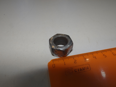 Гайка оси переднего колеса Иж 350