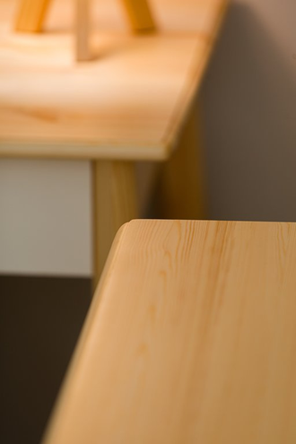 Комод на высоких ножках ТК №16 из массива сосны 122 х 45 х 80 см