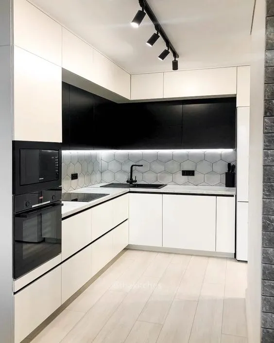 Кухня угловая, 3000*2000мм, Материал фасадов МДФ. Срок Изготовления от 30 рабочих дней. Цена на момент изготовления 170000 руб