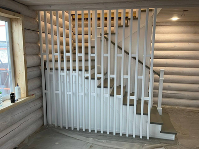 Комбинированная лестница (ясень+сосна)