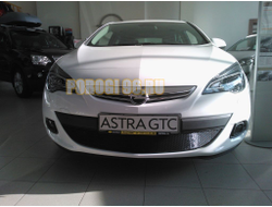 Защита радиатора Opel Astra J GTC 2011- black