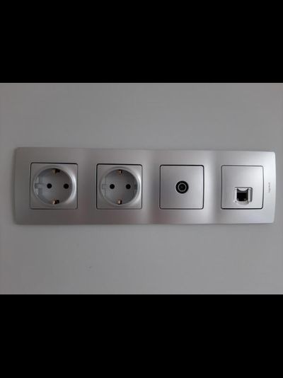 Розетки и выключатели Legrand ETIKA