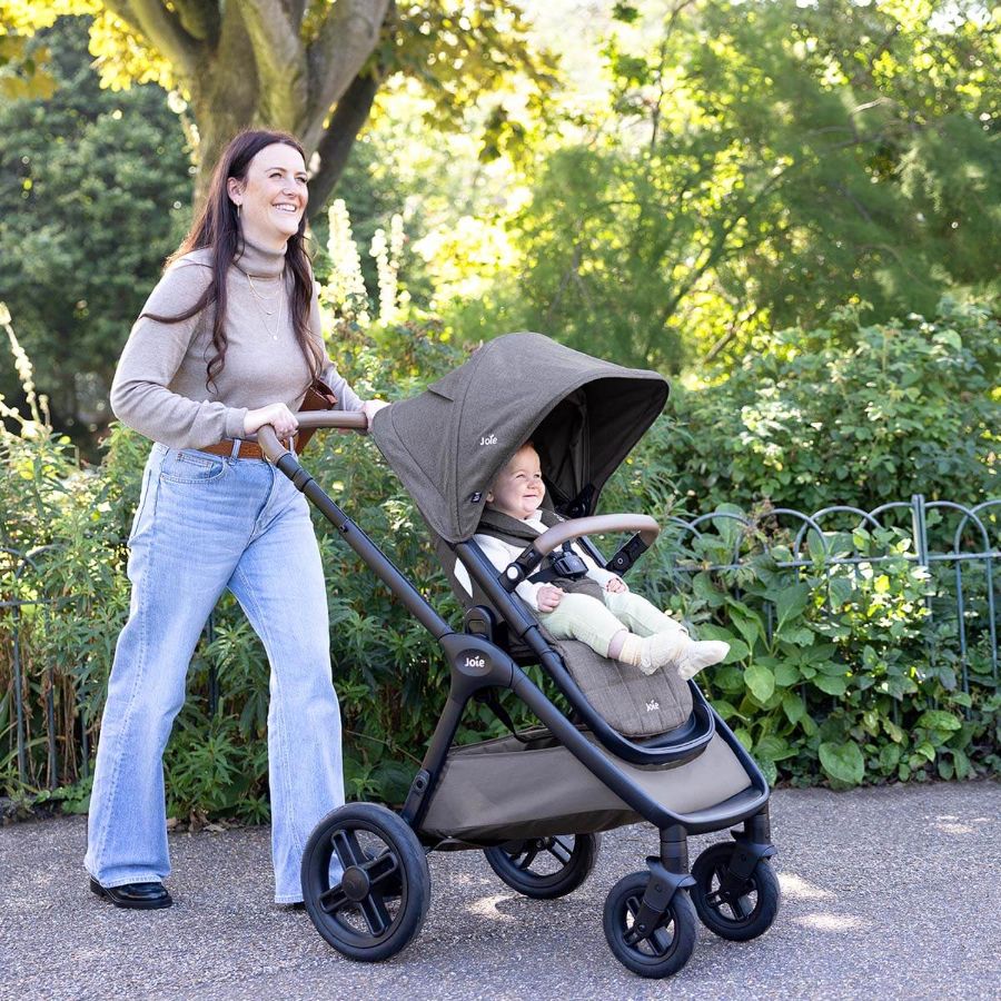 Коляска Joie Honour разработана для обеспечения удобства и безопасности детей от рождения до 5 лет
