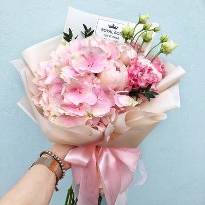 Букет с гортензией и Пионами (модификация 1)