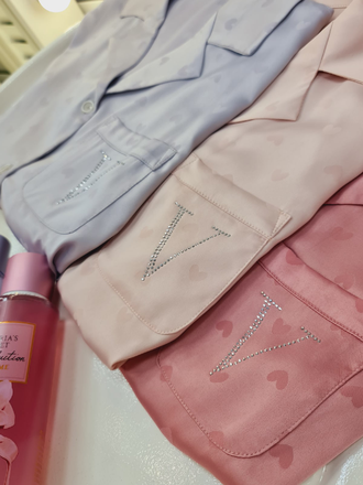 Домашняя одежда Виктория Сикрет с сердечками цвет розовый