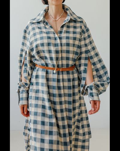 Платье-рубашка из итальянской вискозы с разрезами