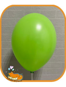 Шарики под потолок салатового цвета