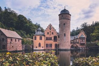 Замок Меспельбрунн Schloss Mespelbrunn Germany