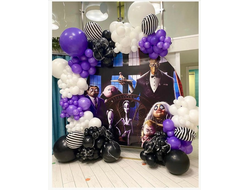 Фотозона "Семейка Адамс"