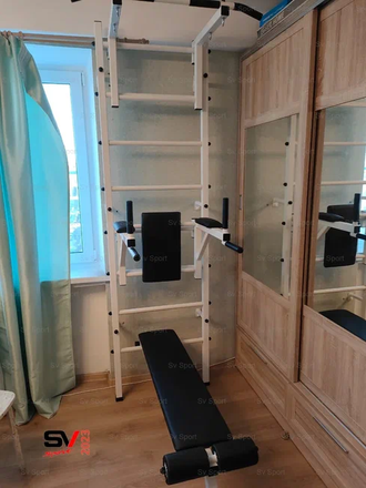 Шведская стенка   с турником регулируемым по высоте, брусьями  и скамьей для пресса.