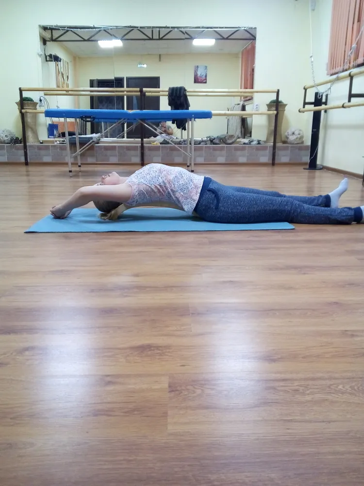 Дополнительная растяжка и декомпрессия позвоночника на арке Орлова