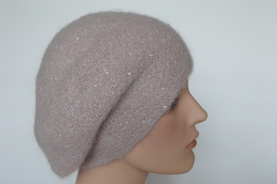 Вязаный берет с мелкими пайетками Визио Италия зима 2022