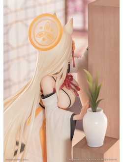 Фигурка 1/7 Куваками Кахо (Kuwakami Kaho Memorial Lobby Ver.)