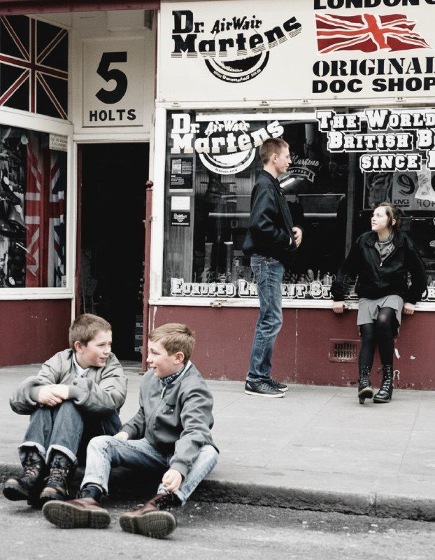 Dr. Martens архивное фото