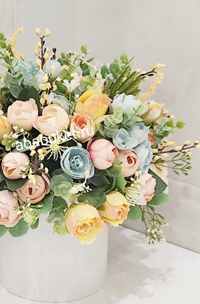 Композиция из искусственных цветов - Романтика № МК011 - Купить в Москве на сайте АОАБУКЕТ