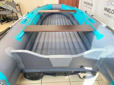 Моторная лодка SKAT TRITON 390