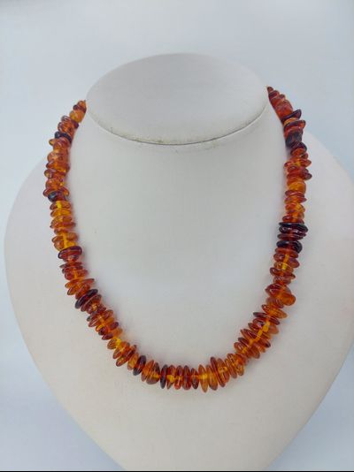 Бусы простые из коньячного янтаря