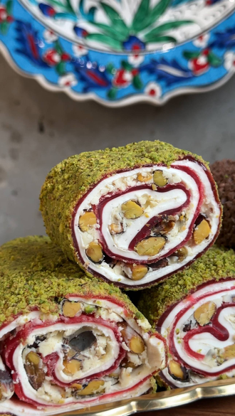 Рахат-лукум каймак с гранатом в фисташке, 100 гр.