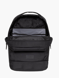 Eastpak Tecum F Black отделение под ноутбук