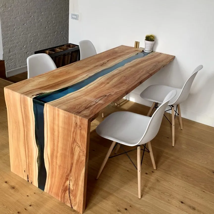 Угловой стол-река из гледичии. Частный заказ, г.Караганда, работа spilcenter.com