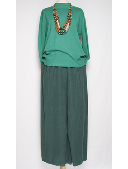 Брюки вельветовые"Палаццо защипы пояс" малахит до 54