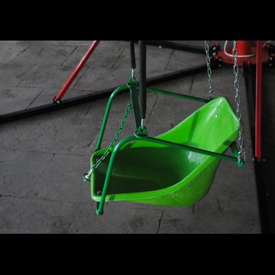 Мобильная цепочная карусель «Ветерок» с декоративным оформлением