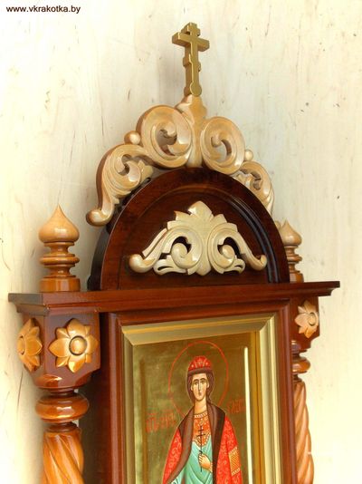 Резной киот для мерной иконы