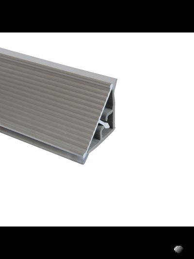 Плинтус кухонный рифленый AL 3,05м