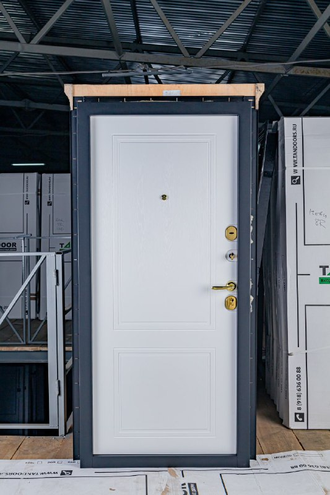 Металлическая входная дверь «Имперадор» эмаль белая