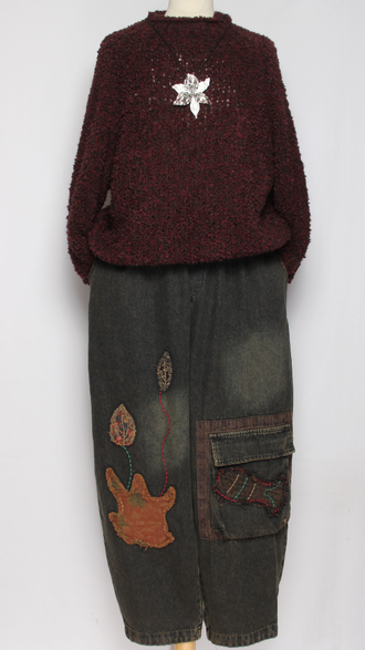 Джинсы "Аппликации " лепестки, квадраты р.46-52