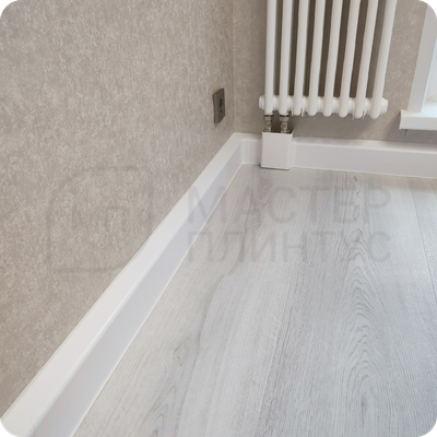 Плинтус для труб отопления ПВХ Smartprofile Aqua 20 мм.