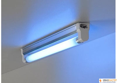 Установка люминесцентных светильников в комнате ИВАНМАСТЕР