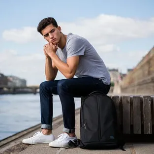 Лечение тревоги и депрессии — фото юноши