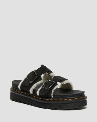 БОСОНОЖКИ DR. MARTENS MYLES SUEDE FUR-LINED BUCKLE SLIDE